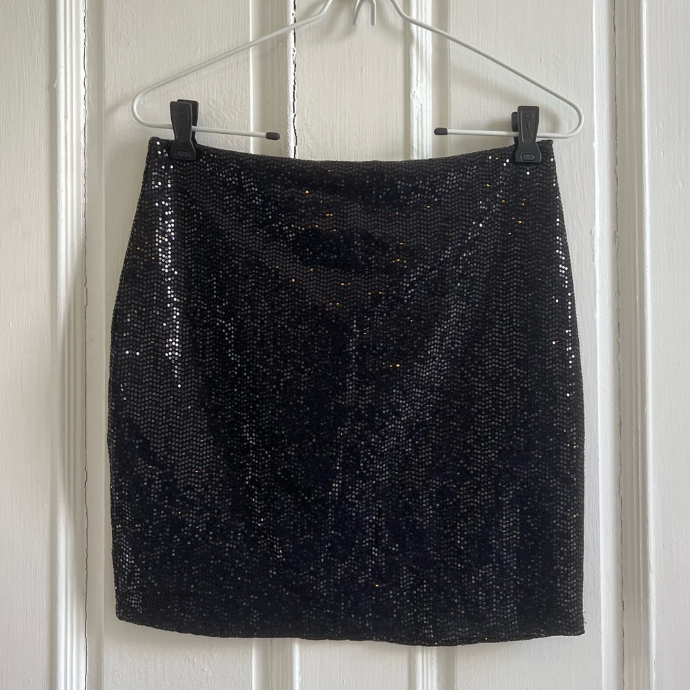 Windsor Black Sequin Mini Skirt Size Large